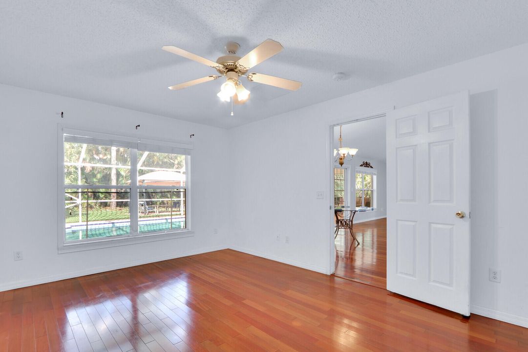 For Sale: $450,000 (4 beds, 2 baths, 1760 Square Feet)