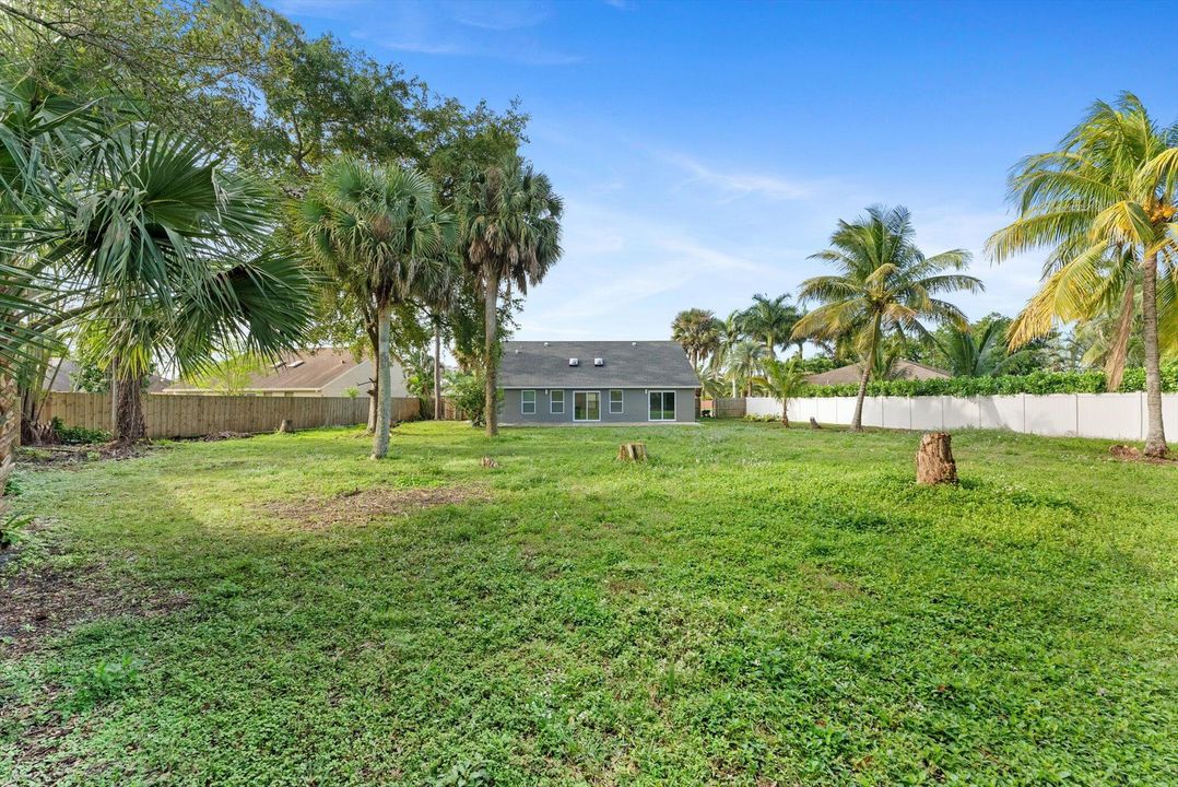 For Sale: $695,000 (3 beds, 2 baths, 1844 Square Feet)