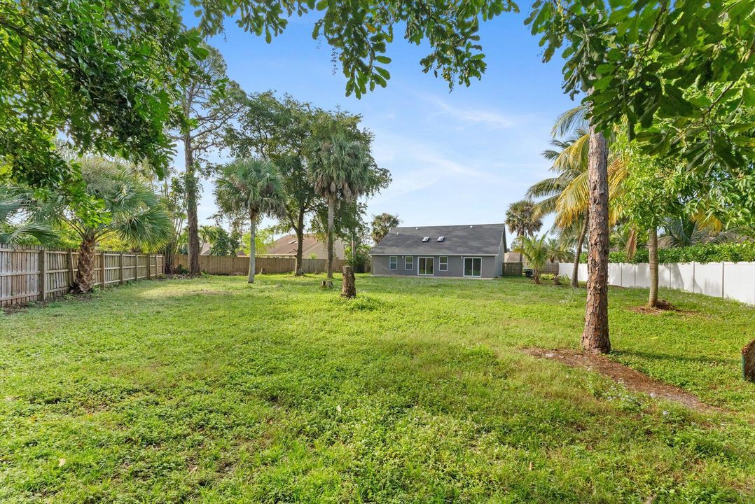 For Sale: $695,000 (3 beds, 2 baths, 1844 Square Feet)