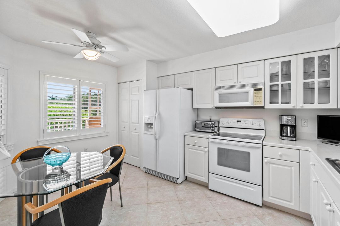 For Sale: $350,000 (3 beds, 2 baths, 1869 Square Feet)