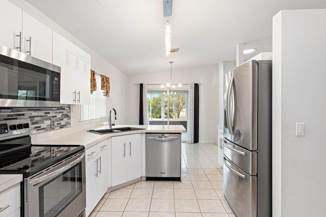 For Sale: $170,000 (3 beds, 2 baths, 1714 Square Feet)