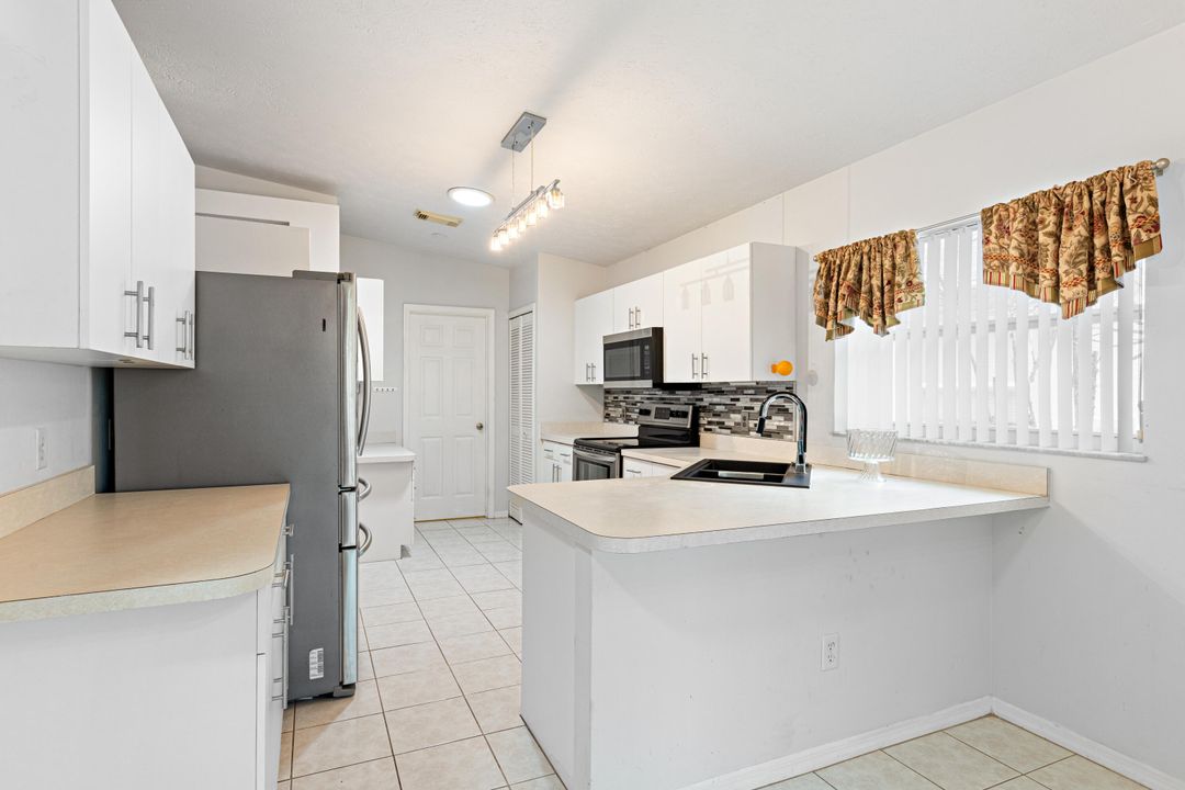 For Sale: $170,000 (3 beds, 2 baths, 1714 Square Feet)