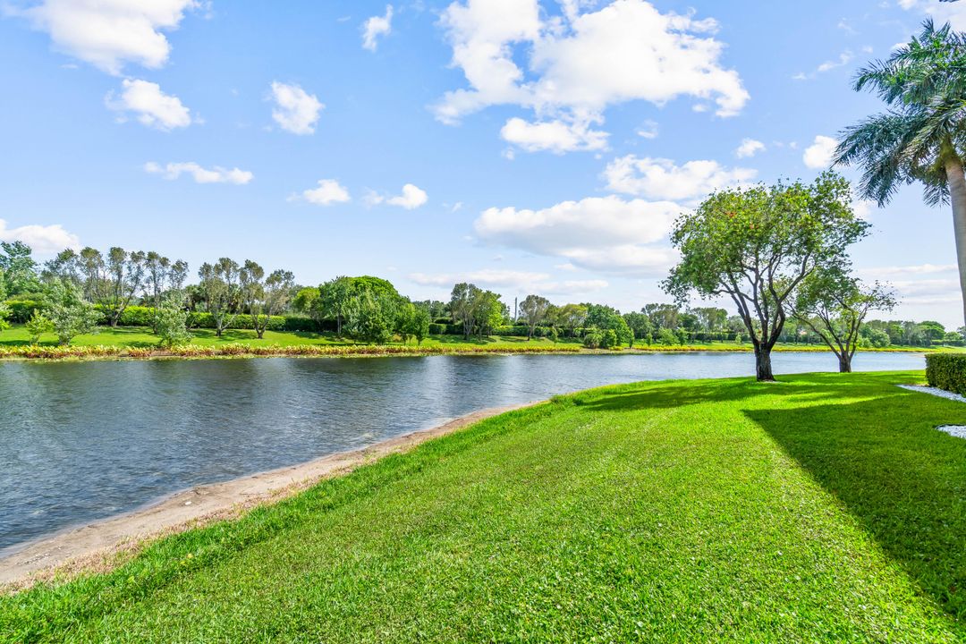 For Sale: $350,000 (3 beds, 2 baths, 1869 Square Feet)