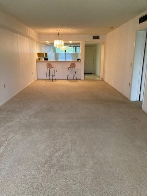 For Rent: $2,000 (2 beds, 2 baths, 1385 Square Feet)