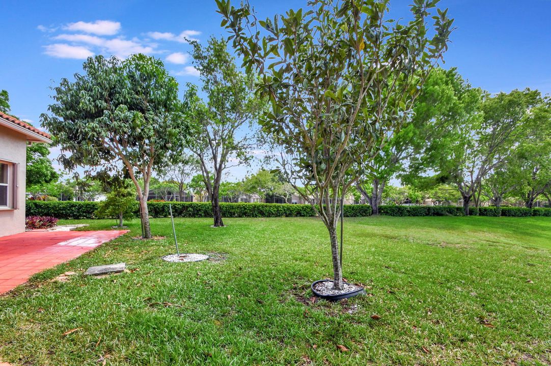 For Sale: $749,999 (3 beds, 2 baths, 2650 Square Feet)