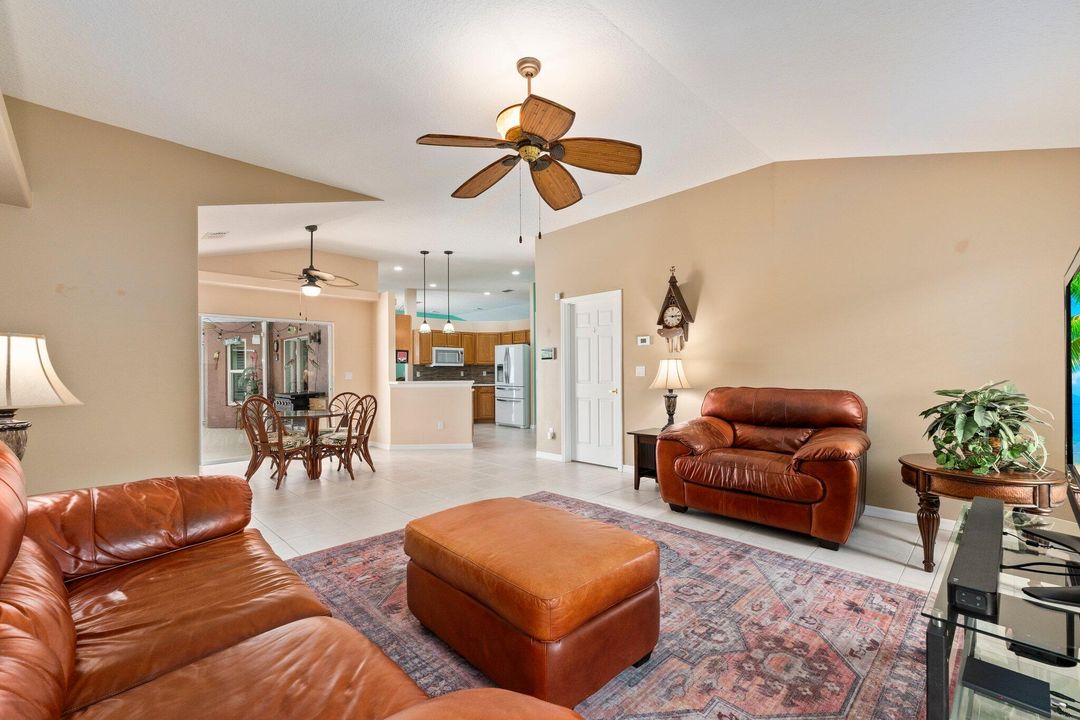 Active With Contract: $484,900 (3 beds, 2 baths, 2037 Square Feet)