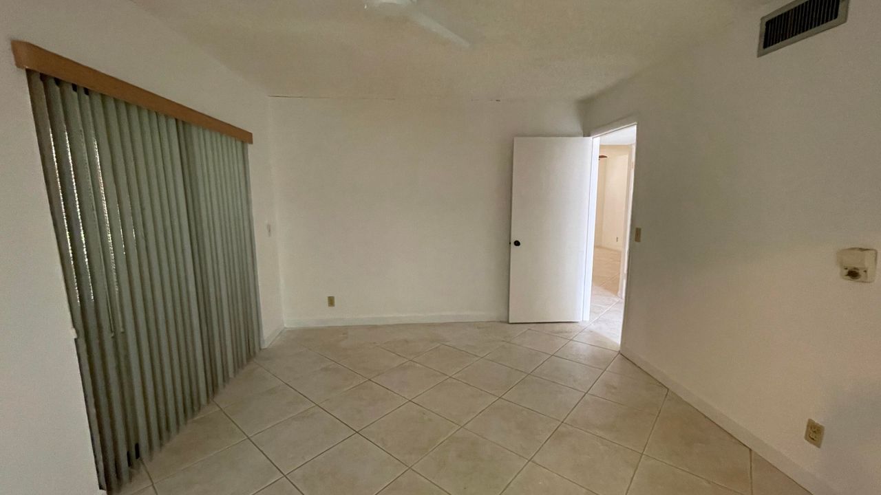 For Sale: $150,000 (2 beds, 2 baths, 1044 Square Feet)