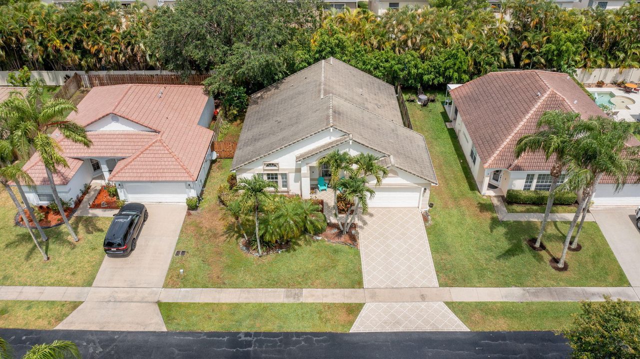 For Sale: $535,000 (3 beds, 2 baths, 1705 Square Feet)