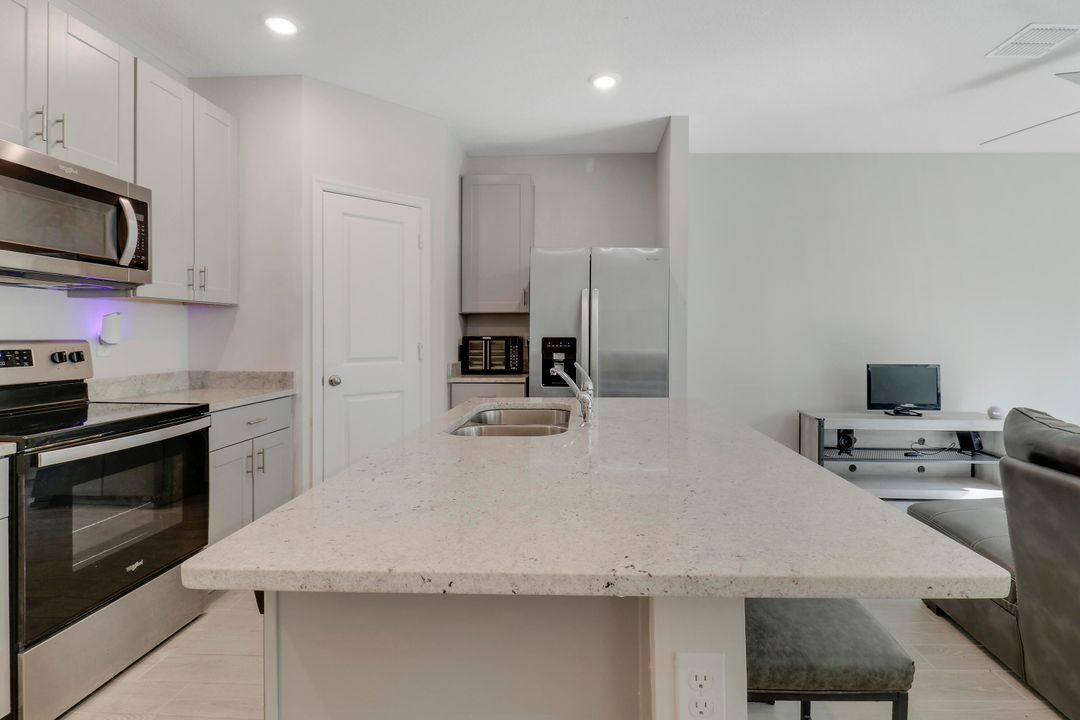 For Sale: $434,900 (3 beds, 2 baths, 1475 Square Feet)