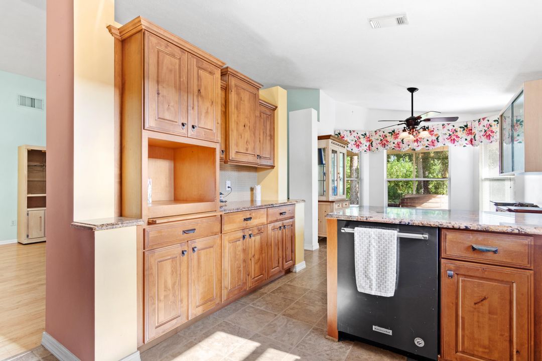 For Sale: $175,000 (2 beds, 2 baths, 1530 Square Feet)