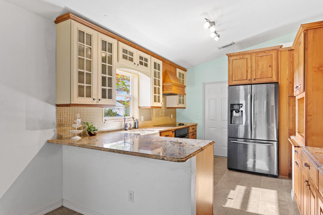 For Sale: $175,000 (2 beds, 2 baths, 1530 Square Feet)