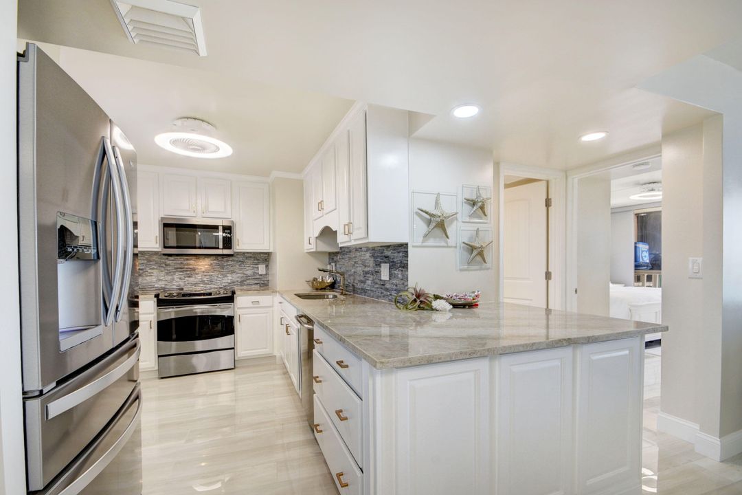 For Sale: $599,000 (2 beds, 2 baths, 1250 Square Feet)