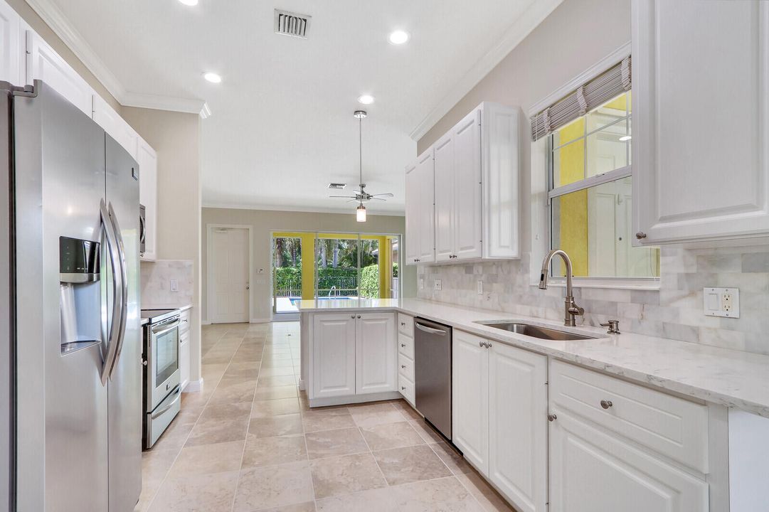 For Sale: $879,900 (3 beds, 2 baths, 1777 Square Feet)