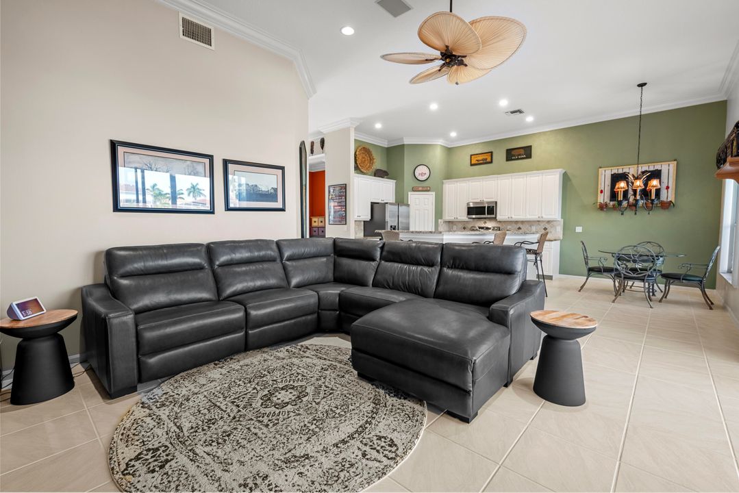 Active With Contract: $870,000 (4 beds, 2 baths, 2817 Square Feet)