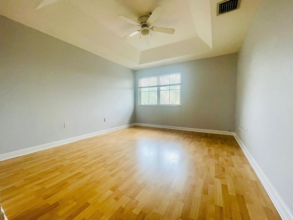 For Rent: $2,100 (2 beds, 2 baths, 1282 Square Feet)