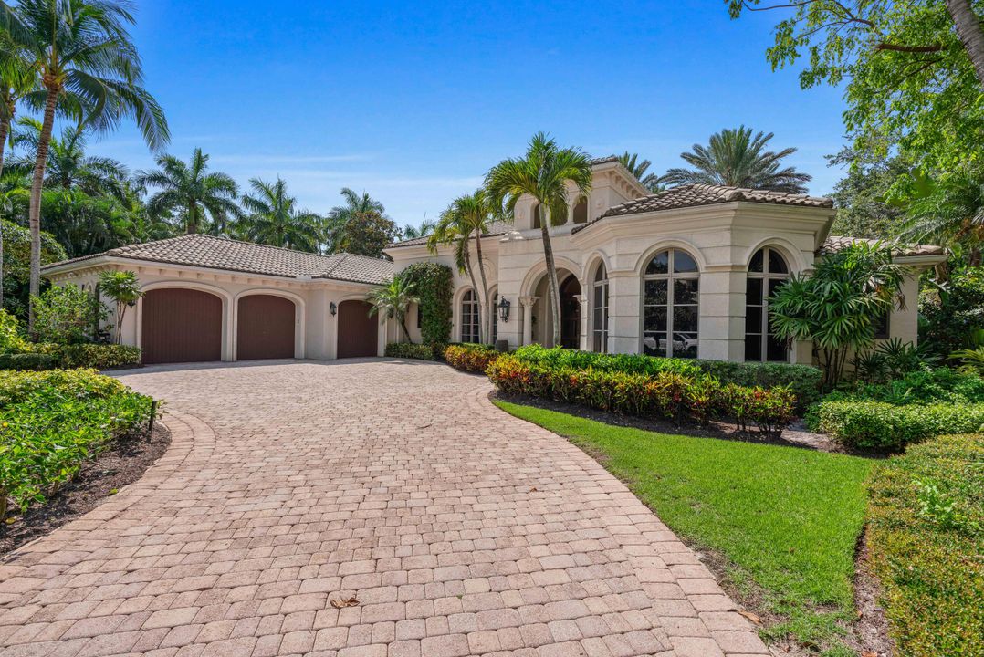 For Sale: $6,500,000 (4 beds, 4 baths, 5517 Square Feet)