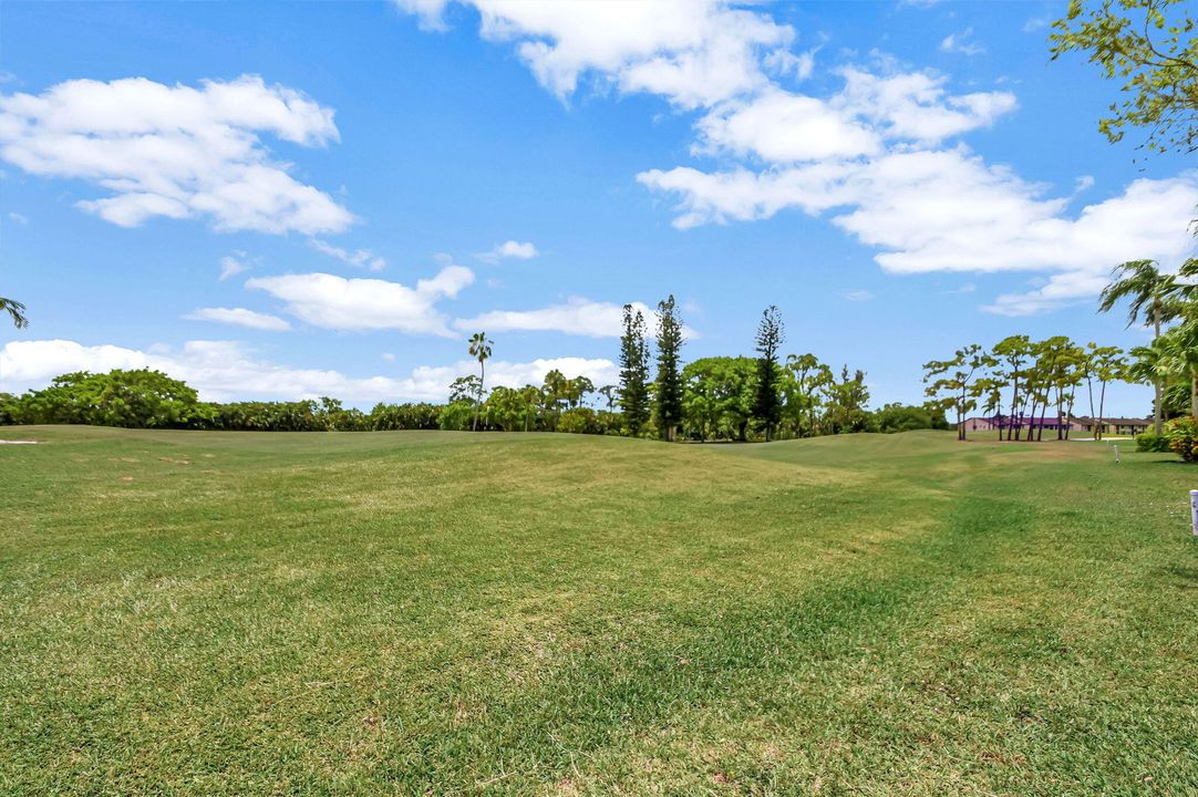 Active With Contract: $375,000 (3 beds, 2 baths, 2032 Square Feet)