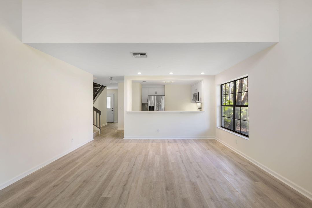 For Sale: $675,000 (3 beds, 2 baths, 1400 Square Feet)