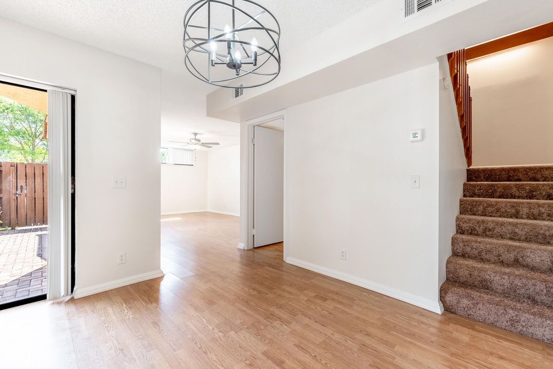 Active With Contract: $2,450 (2 beds, 2 baths, 1302 Square Feet)