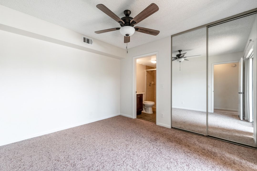 Active With Contract: $2,450 (2 beds, 2 baths, 1302 Square Feet)