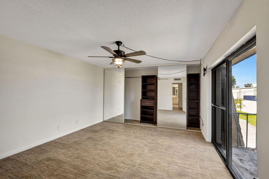 Active With Contract: $279,900 (2 beds, 2 baths, 1232 Square Feet)