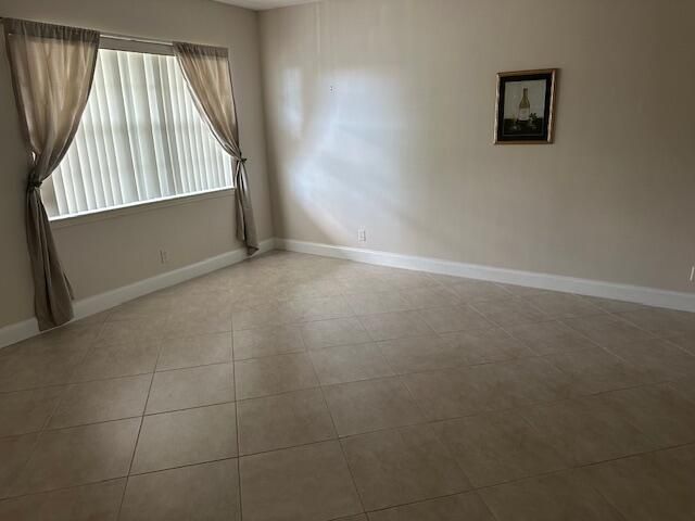 For Rent: $1,675 (1 beds, 1 baths, 610 Square Feet)