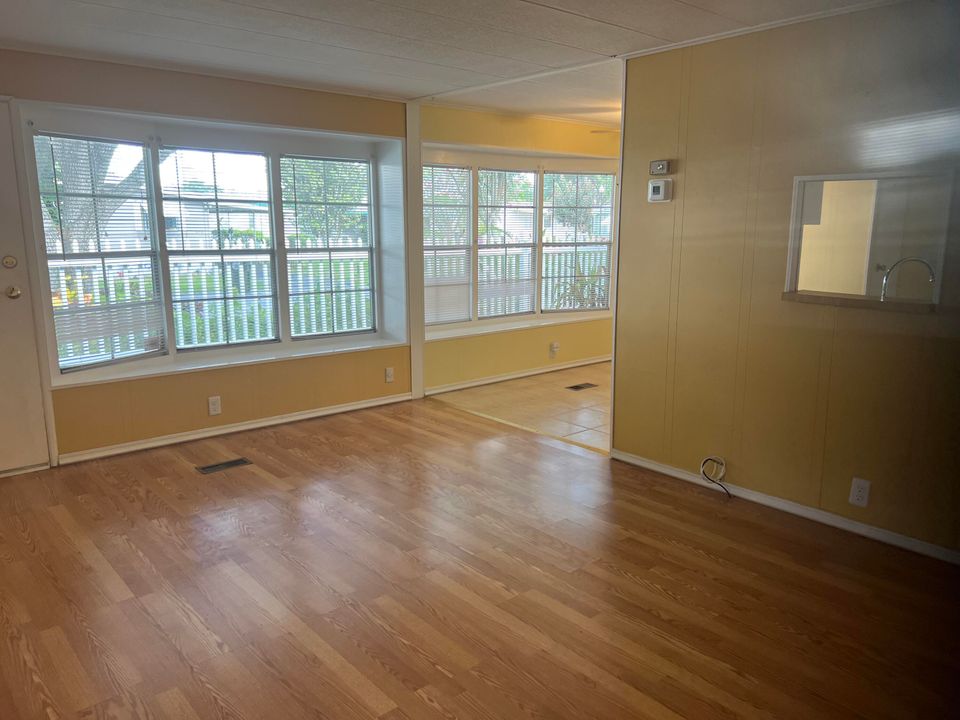 For Sale: $80,000 (2 beds, 2 baths, 1476 Square Feet)