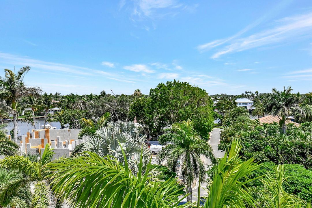 For Sale: $1,099,000 (2 beds, 2 baths, 1434 Square Feet)