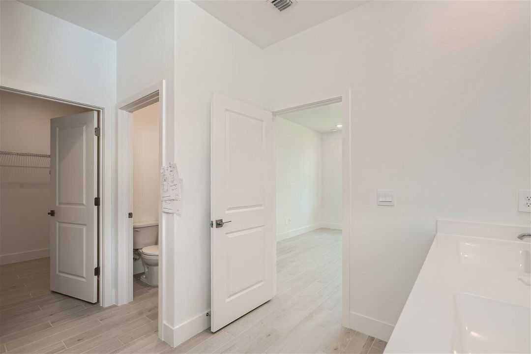 Active With Contract: $585,000 (4 beds, 2 baths, 1828 Square Feet)