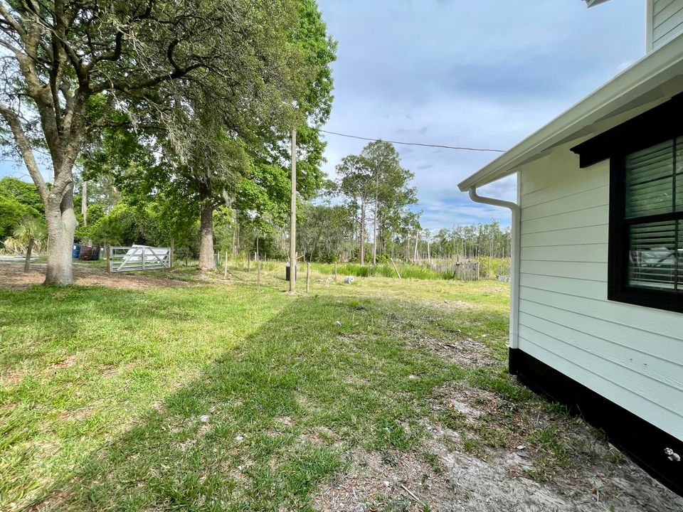 For Sale: $320,000 (3 beds, 2 baths, 1434 Square Feet)