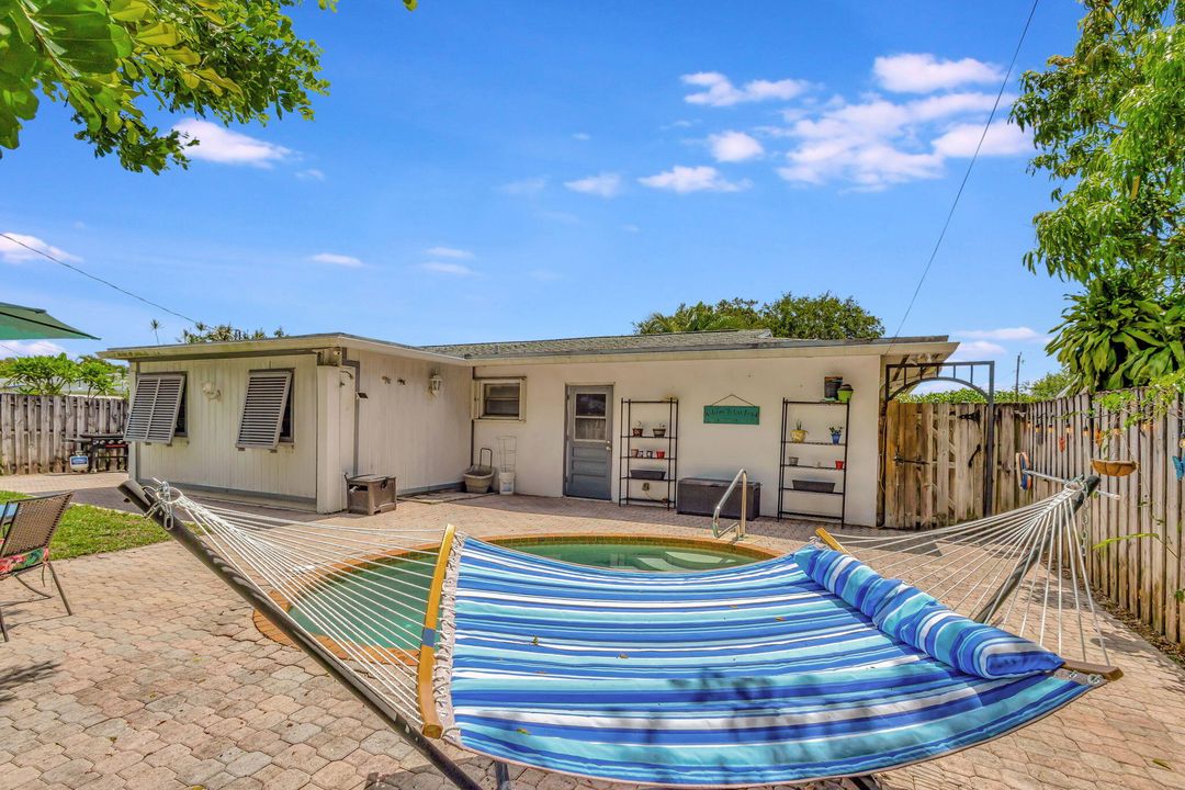 For Sale: $528,000 (4 beds, 2 baths, 1523 Square Feet)