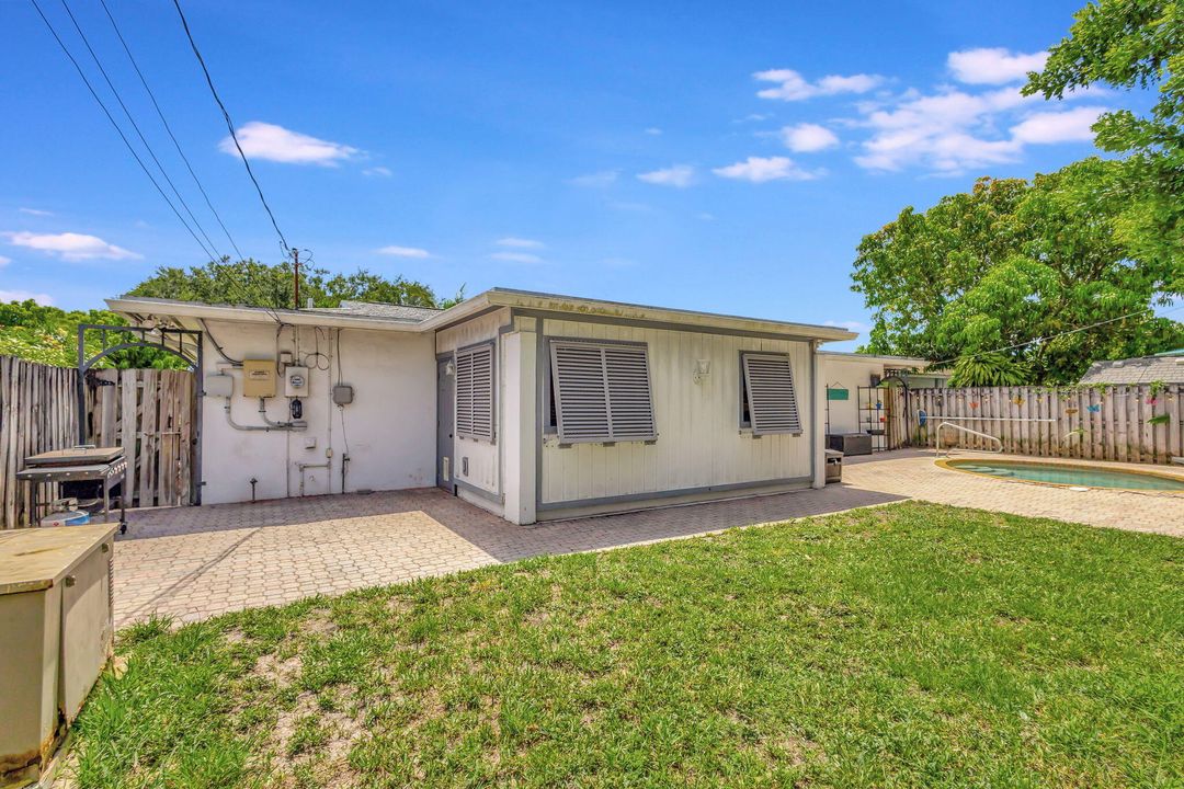 For Sale: $528,000 (4 beds, 2 baths, 1523 Square Feet)