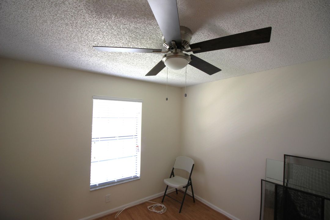 Active With Contract: $2,500 (2 beds, 2 baths, 935 Square Feet)