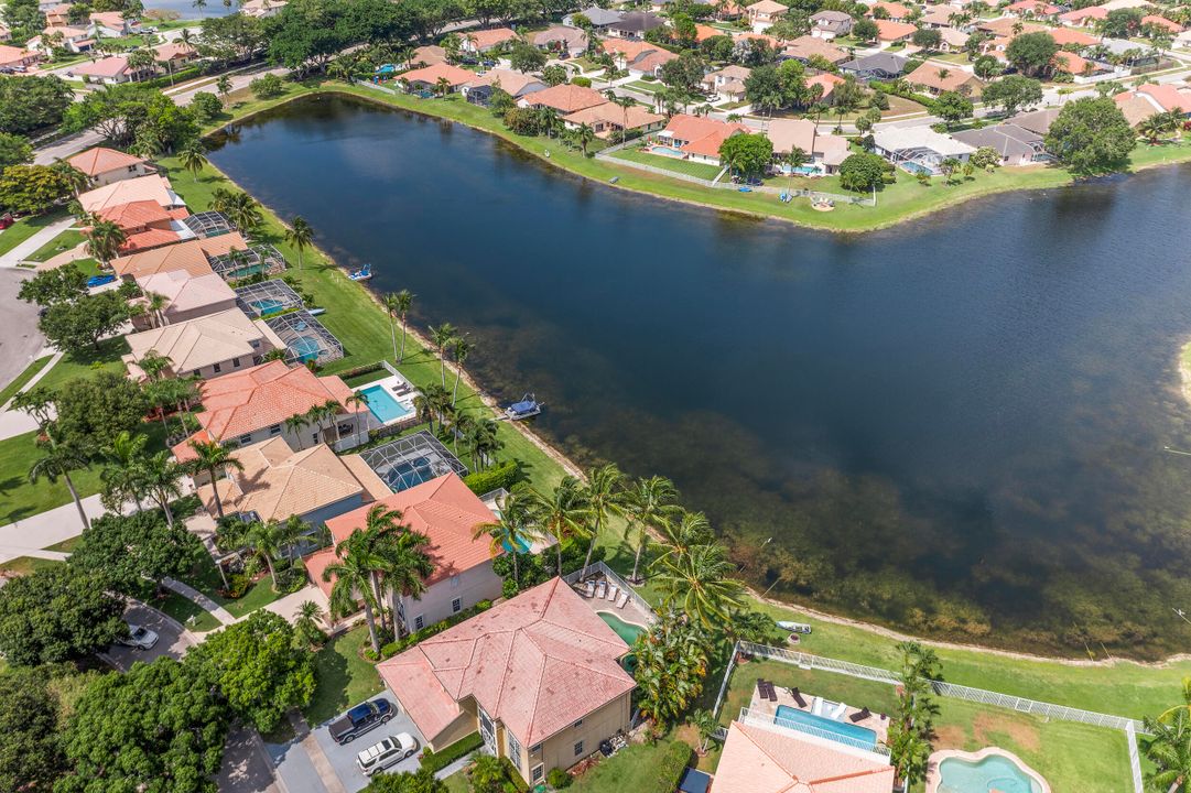 Active With Contract: $675,000 (5 beds, 3 baths, 3051 Square Feet)