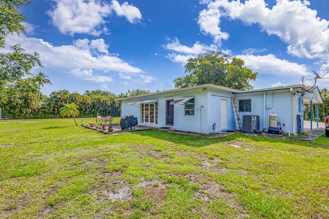 For Sale: $1,350,000 (3 beds, 2 baths, 1824 Square Feet)