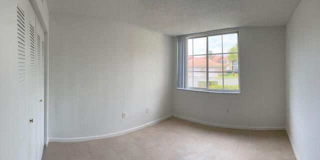 For Rent: $2,700 (3 beds, 2 baths, 1227 Square Feet)