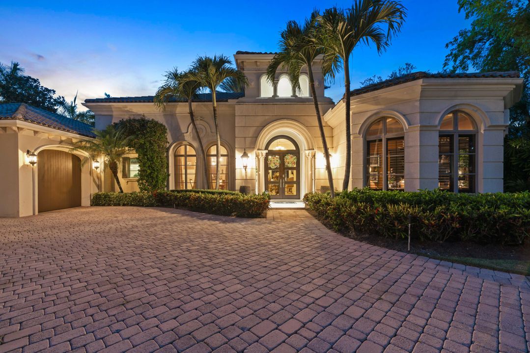 For Sale: $6,500,000 (4 beds, 4 baths, 5517 Square Feet)