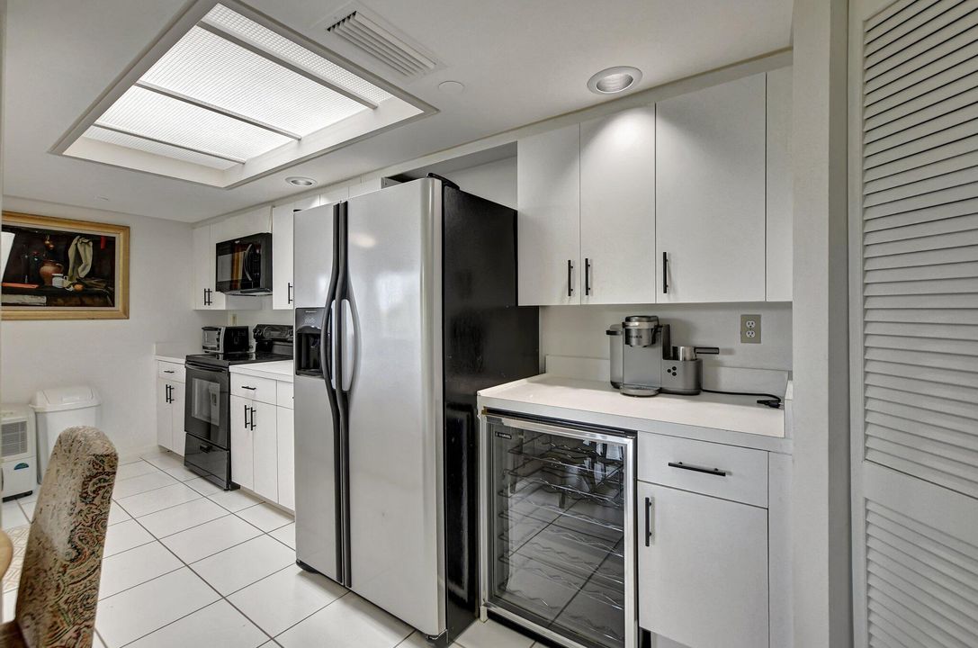 Active With Contract: $5,000 (2 beds, 2 baths, 1785 Square Feet)