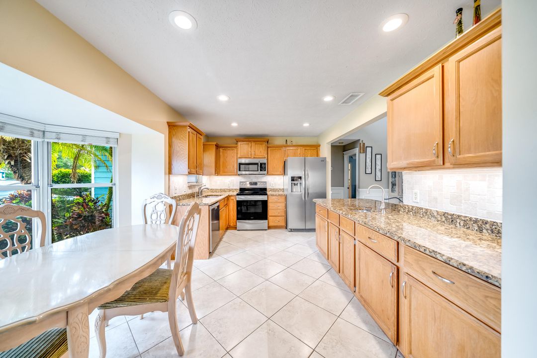 For Sale: $384,900 (3 beds, 2 baths, 1537 Square Feet)