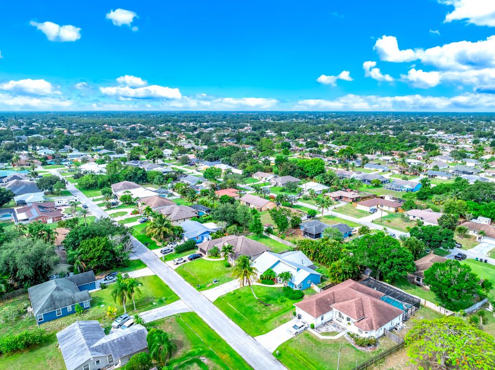 For Sale: $384,900 (3 beds, 2 baths, 1537 Square Feet)