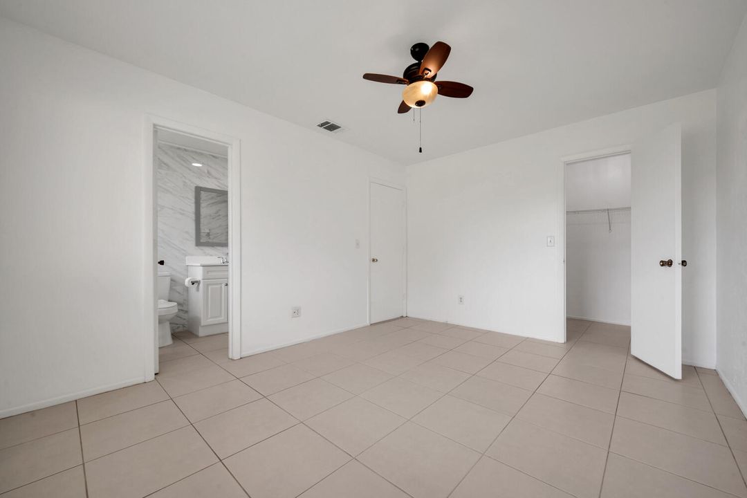 For Sale: $320,000 (2 beds, 1 baths, 900 Square Feet)