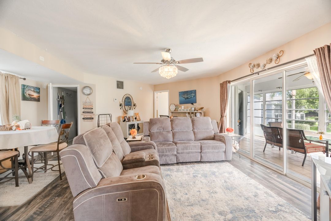 For Sale: $239,000 (2 beds, 2 baths, 1200 Square Feet)