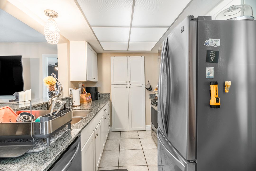 For Sale: $239,000 (2 beds, 2 baths, 1200 Square Feet)