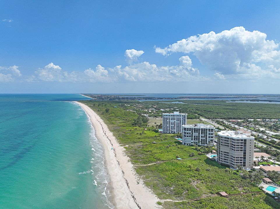 For Sale: $1,300,000 (3 beds, 2 baths, 2143 Square Feet)