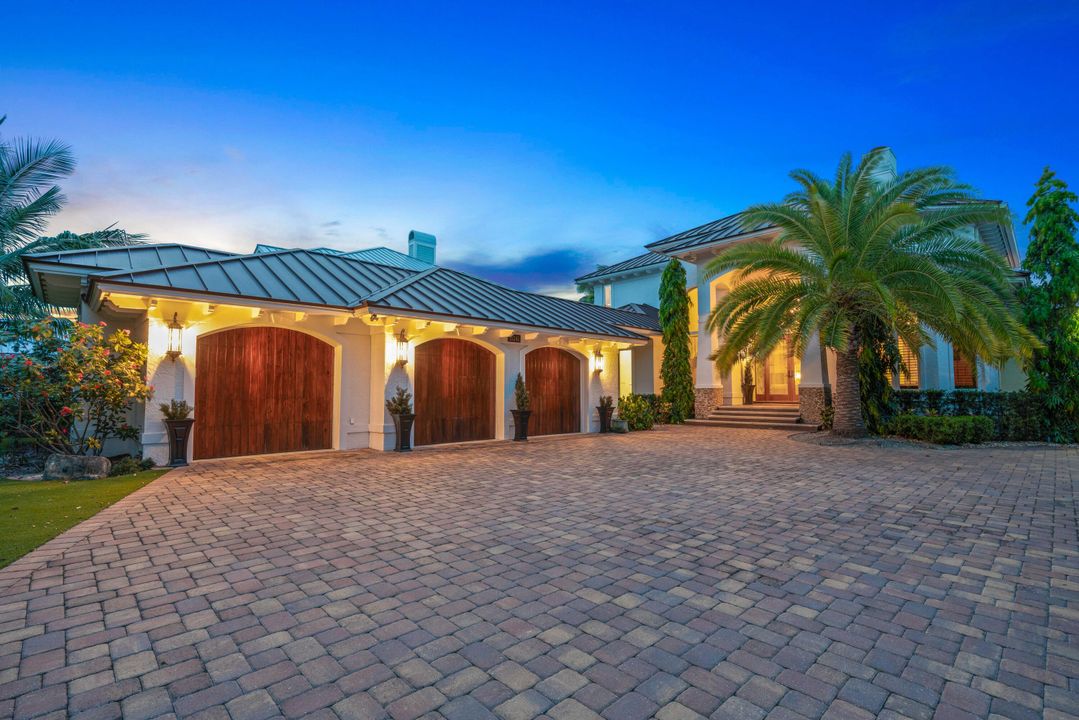 For Sale: $7,900,000 (5 beds, 4 baths, 3985 Square Feet)