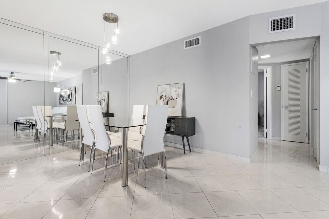 Active With Contract: $1,800 (2 beds, 1 baths, 838 Square Feet)