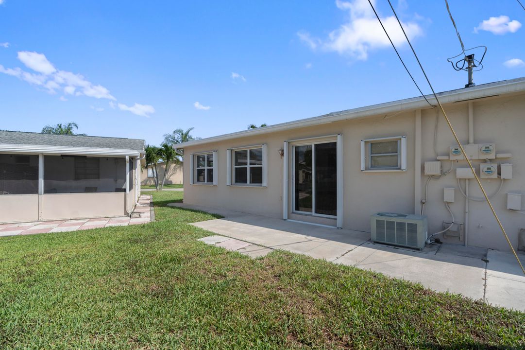 Active With Contract: $295,000 (2 beds, 2 baths, 1050 Square Feet)
