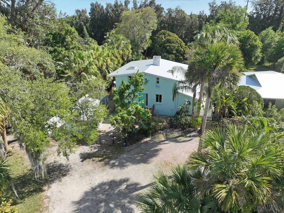 Active With Contract: $790,000 (3 beds, 2 baths, 2866 Square Feet)