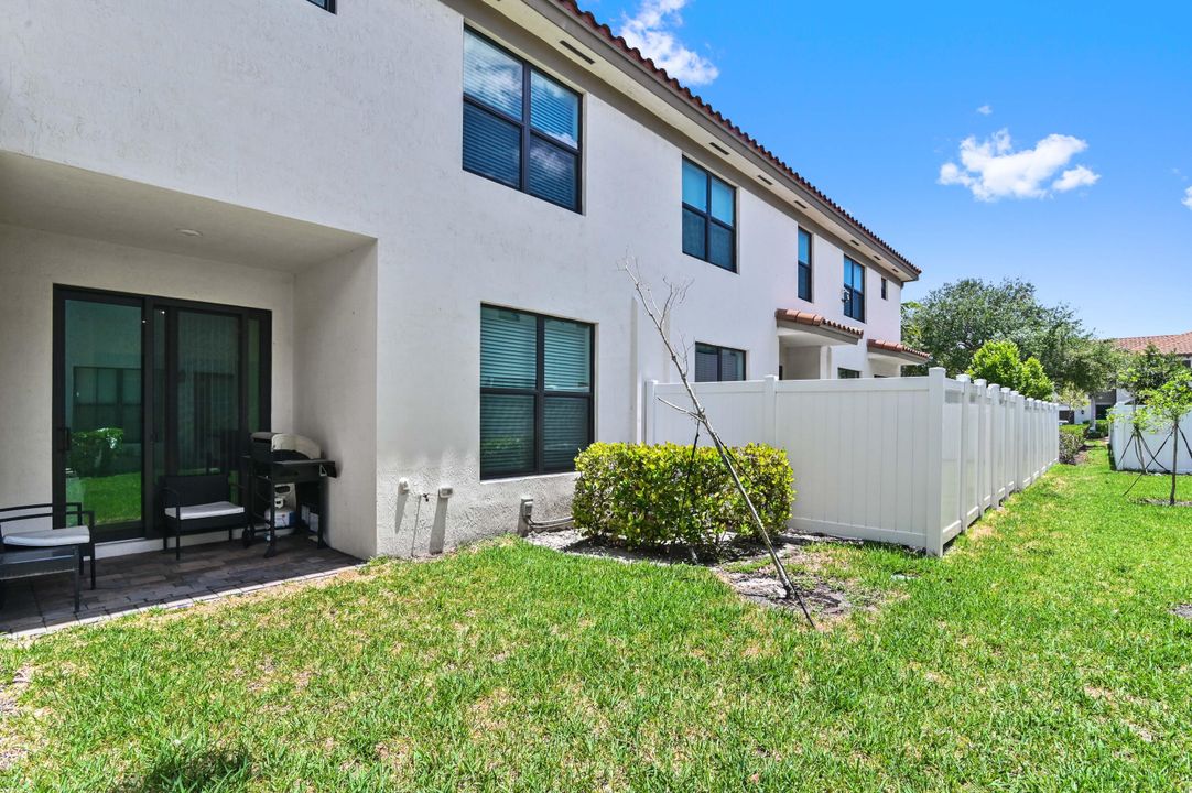 For Sale: $420,000 (3 beds, 2 baths, 1746 Square Feet)