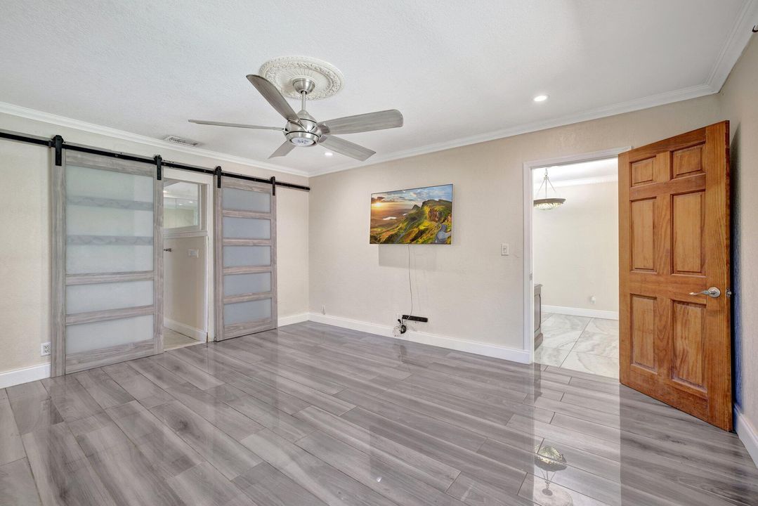 Active With Contract: $923,000 (3 beds, 2 baths, 2496 Square Feet)